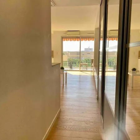 Cocon Ensoleille Avec Parking Gratuit Apartment Nice
