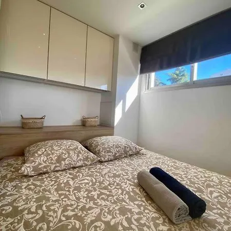 Daire Cocon Ensoleille Avec Parking Gratuit *