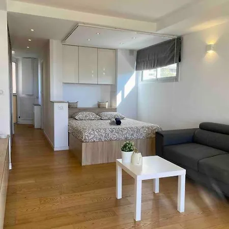 Daire Cocon Ensoleille Avec Parking Gratuit *